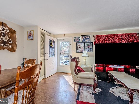 5th image of 14636 Olde Kent Rd