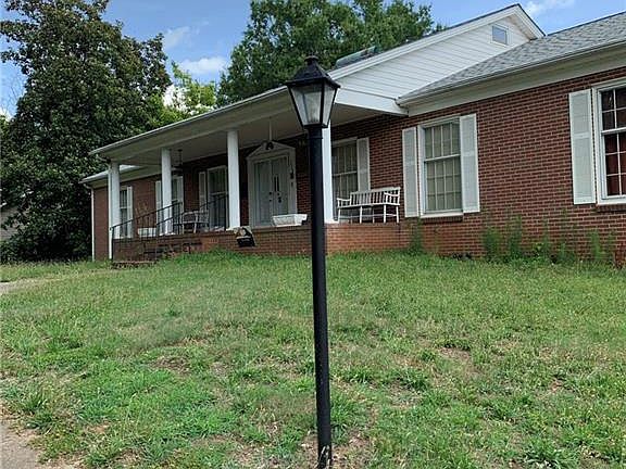 2nd image of 1426 Carolina Ave