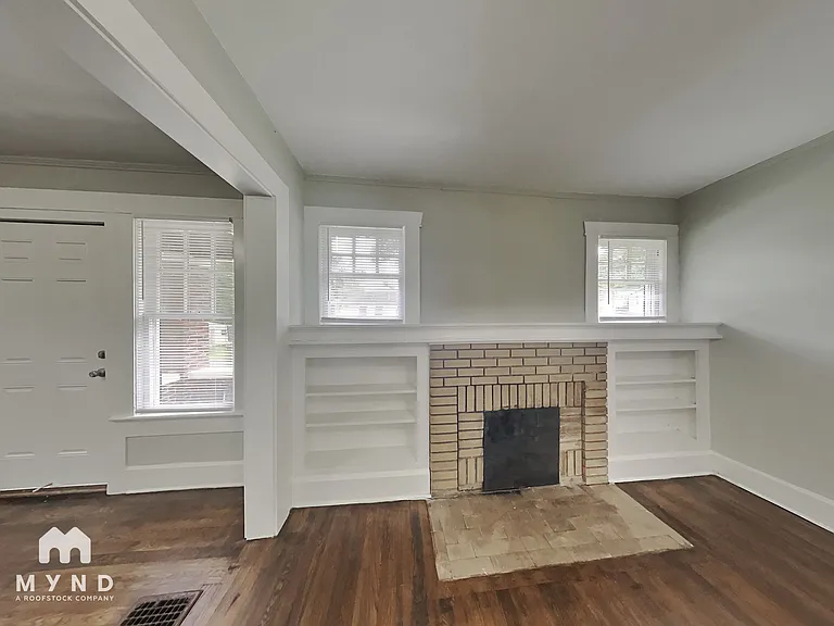 4817 Avenue N — Photo 7