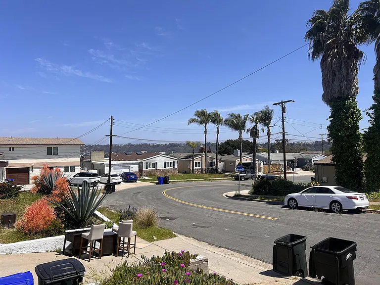 7312 Volta Ct — Photo 36