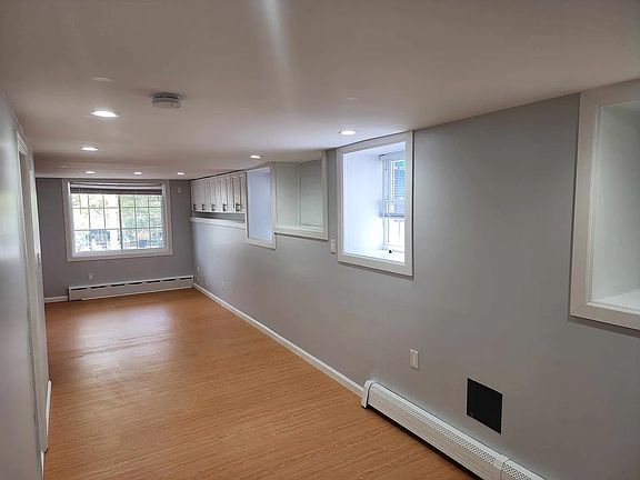 2nd image of 5631 Post Rd Floor 1