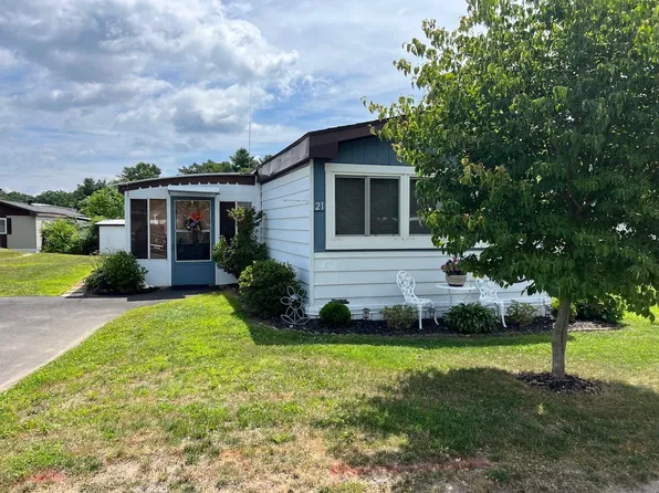 21 2nd Ave, Westfield, MA 01085