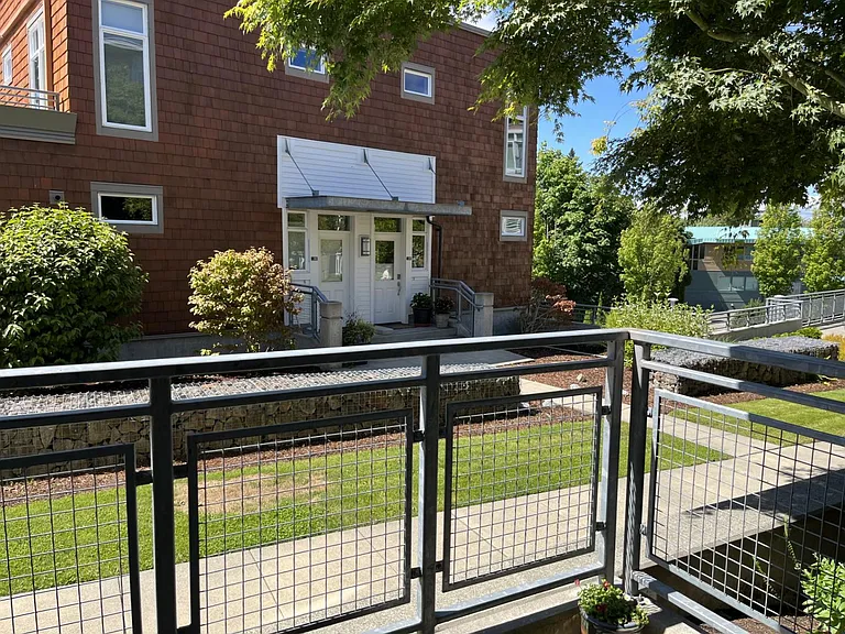180 Harbor Square Loop NE #B116 — Photo 7