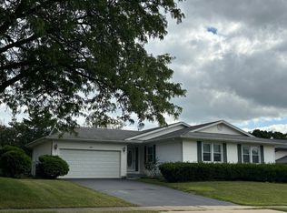 1720 W Parkside Dr, Hoffman Estates, IL 60192