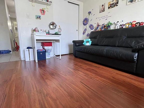 4th image of 66 Elwood Ave #1
