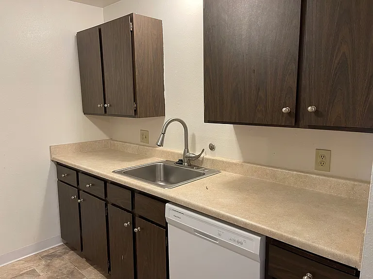 Includes dishwasher