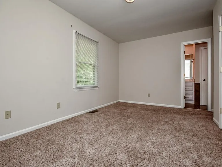 7730 Deer Track Dr — Photo 24