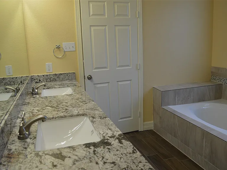6210 Marble Hollow Ln — Photo 24