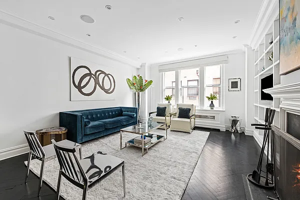 Sold by Compass | media 1