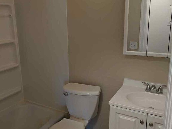3rd image of 2275 Atlantic St N #204