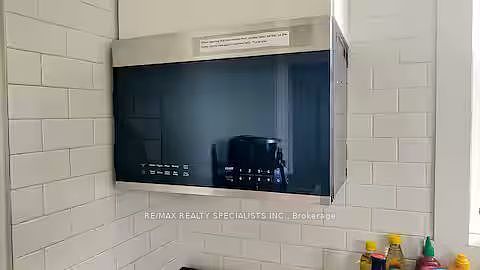 5th image of 1064 Barton St E #2