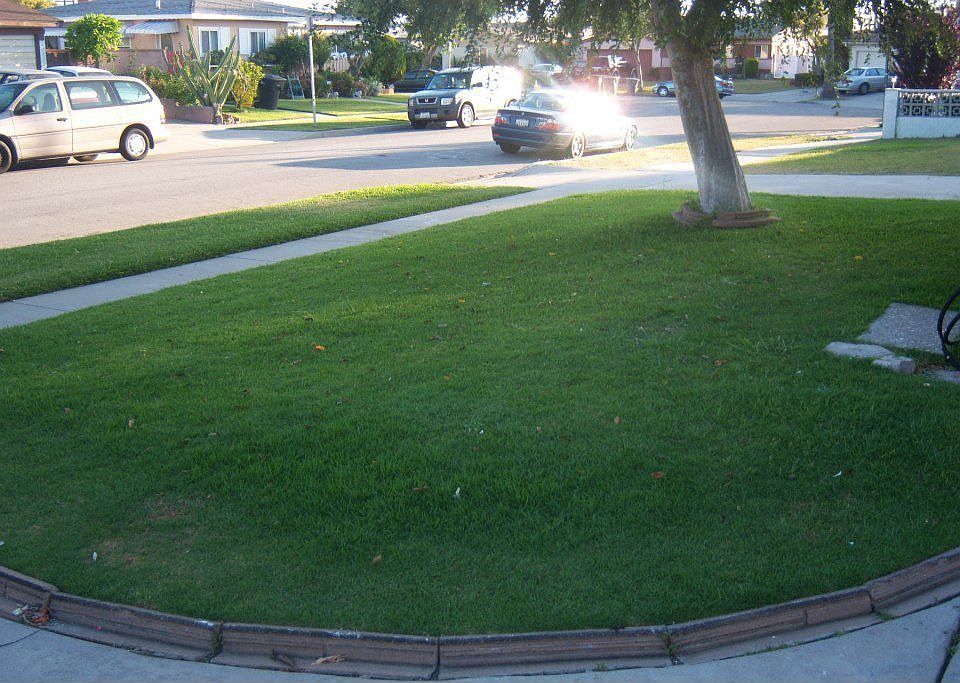 2nd image of 3209 W 155th St