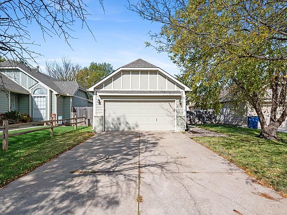 2nd image of 8708 E Parkmont Dr