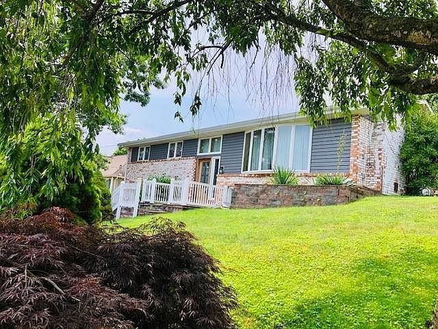 1st image of 10515 Melrose Dr