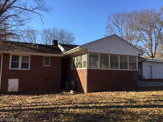2nd image of 3302 Oberlin Dr
