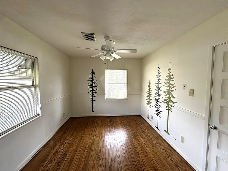 903 Lamonte Ln — Photo 24
