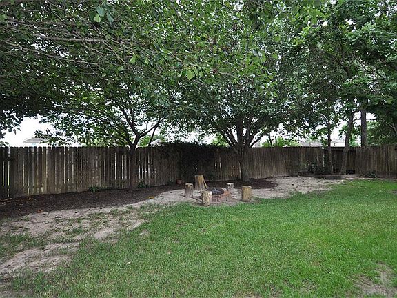 3rd image of 6804 Treeline Dr