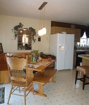 4th image of 28117 Blue Grass Dr
