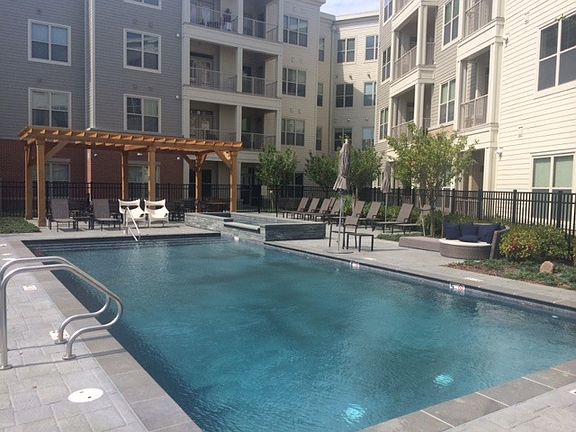 Common pool and second grill area