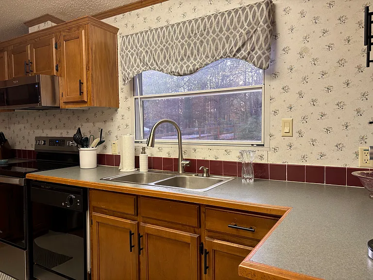 58 Forest Ct — Photo 14