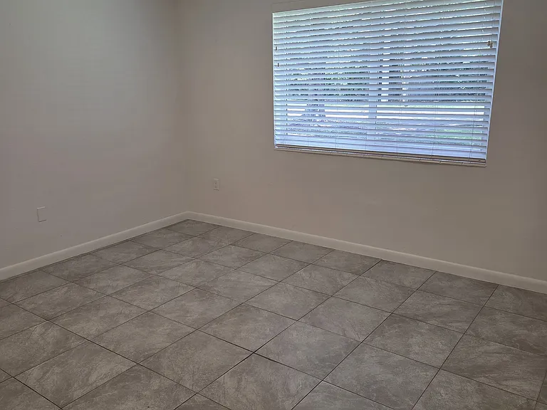 6530 Lake Patricia Dr #E15 — Photo 8