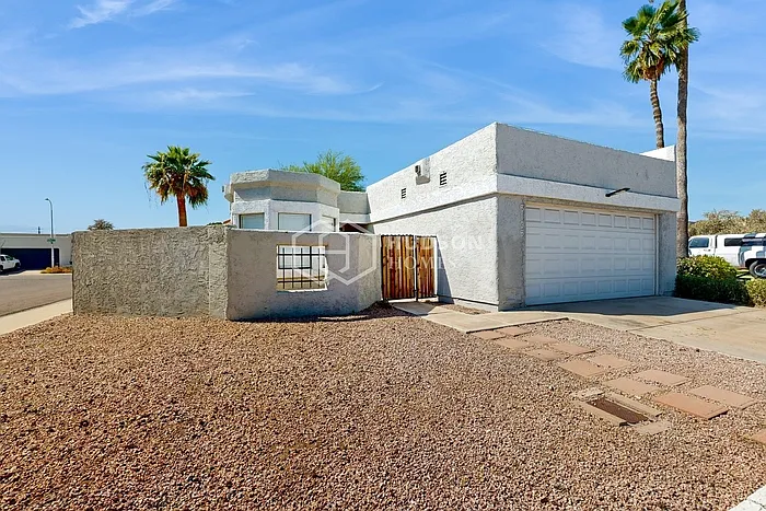 5135 W Mission Ln