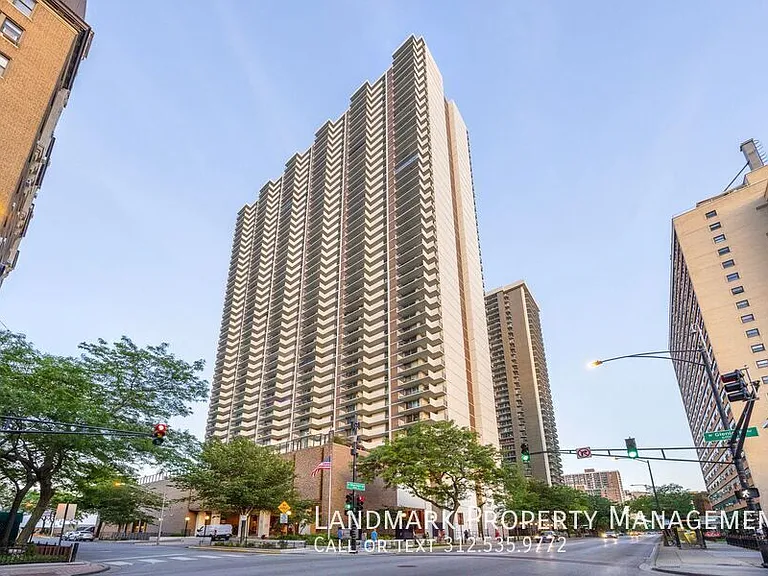 6033 N Sheridan Rd #35D — Photo 1