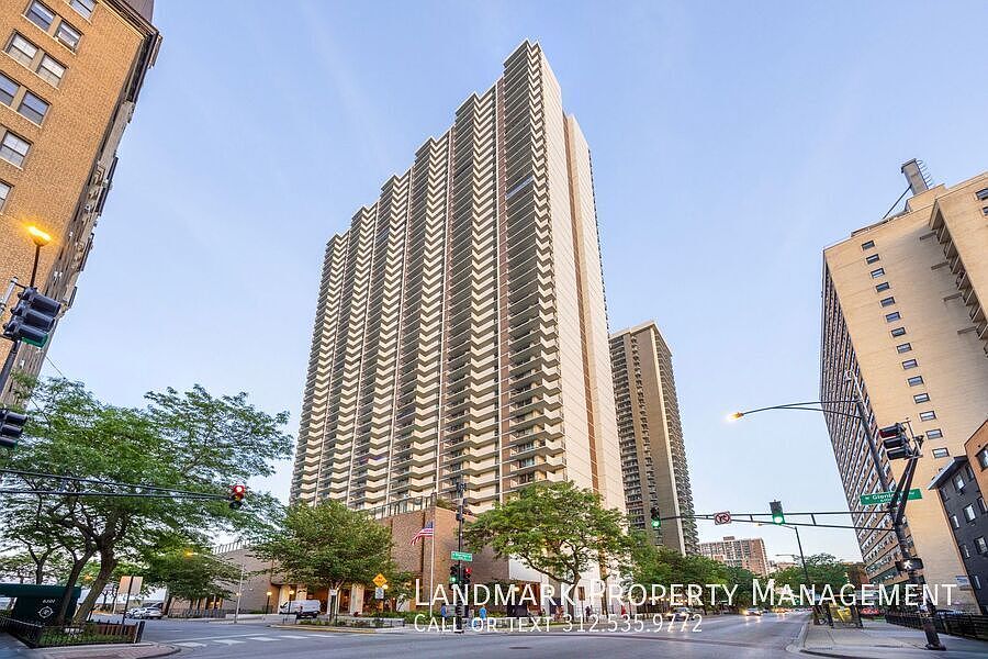 1st image of 6033 N Sheridan Rd APT 35D