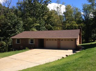 89 Academy Dr, Aliquippa, PA