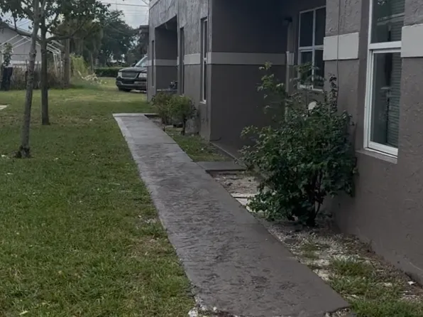 272 SW 3rd St APT B, Deerfield Beach, FL 33441