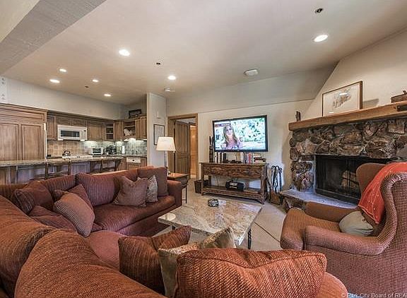 5th image of 7700 Stein Way #105
