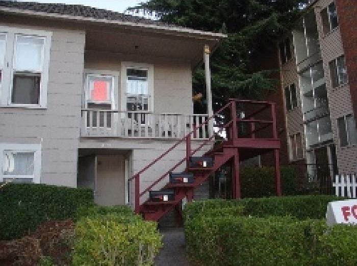 1st image of 4128 Brooklyn Ave NE APT 2