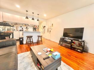 19108 Station Rd APT 2F, Auburndale, NY 11358