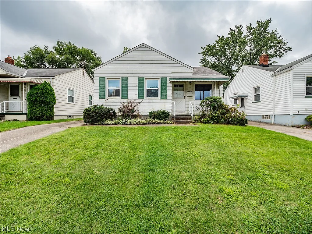 12900 Garland Ave photo 1