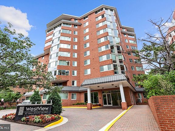 2nd image of 1001 N Vermont St APT 302