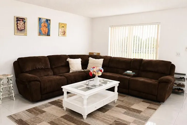 321 Burgundy Ave #G — Photo 3