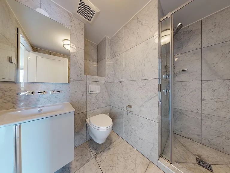 237 E 34th St #1404 — Photo 15
