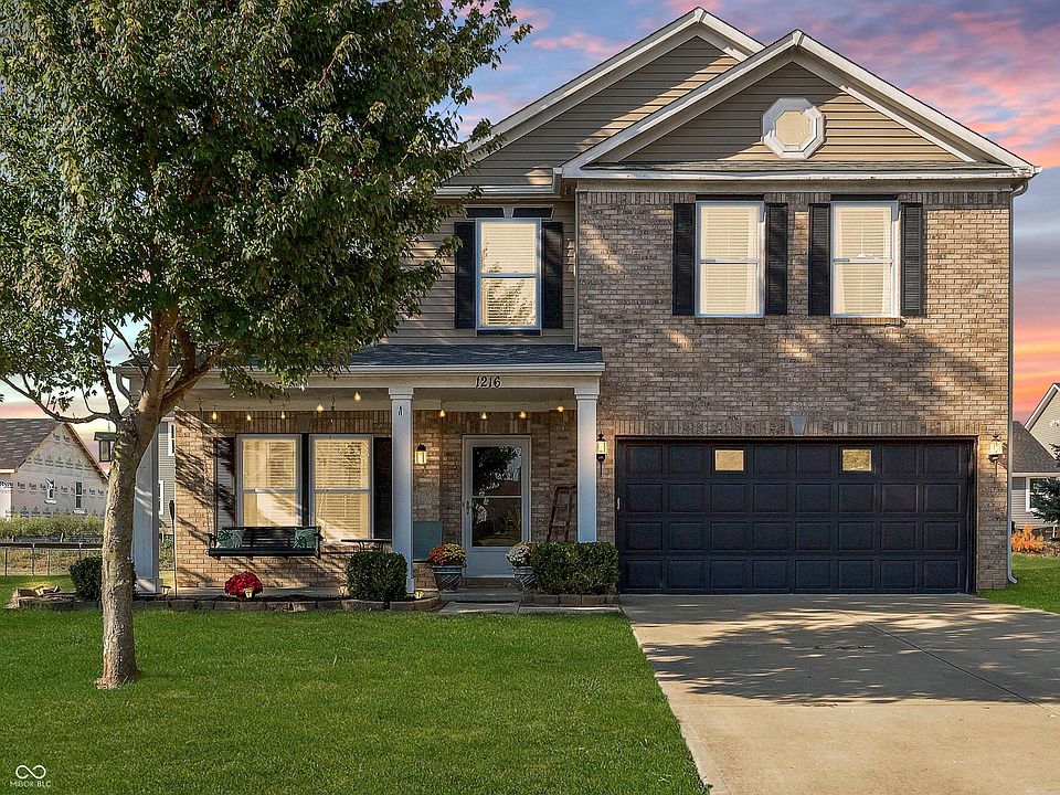 1st image of 1216 King Maple Dr