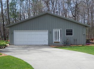 9075 Ronrick Pl, Frankenmuth, MI 48734