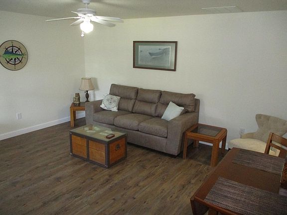 3rd image of 43 NE 4th St #43