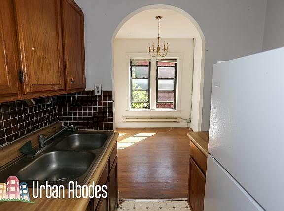 5th image of 3825 N Fremont St #31701E