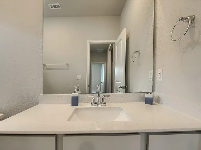603 Bluffview Dr — Photo 34