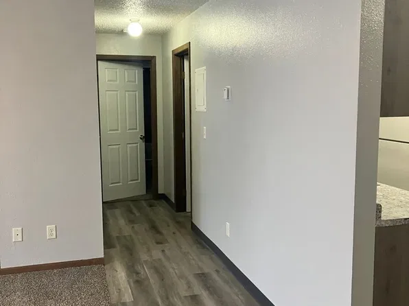 1218, 1218 3rd St NE APT 3, Mandan, ND 58554