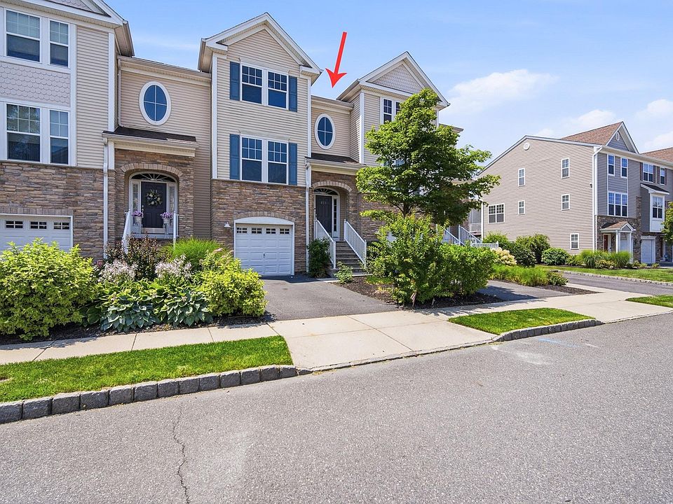 1st image of 213 Mallard Ln #213