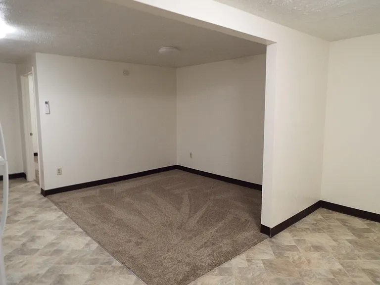 345 Regis Ave #6 — Photo 2