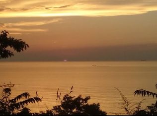 W Tuttle Park Rd, Madison, OH 44057