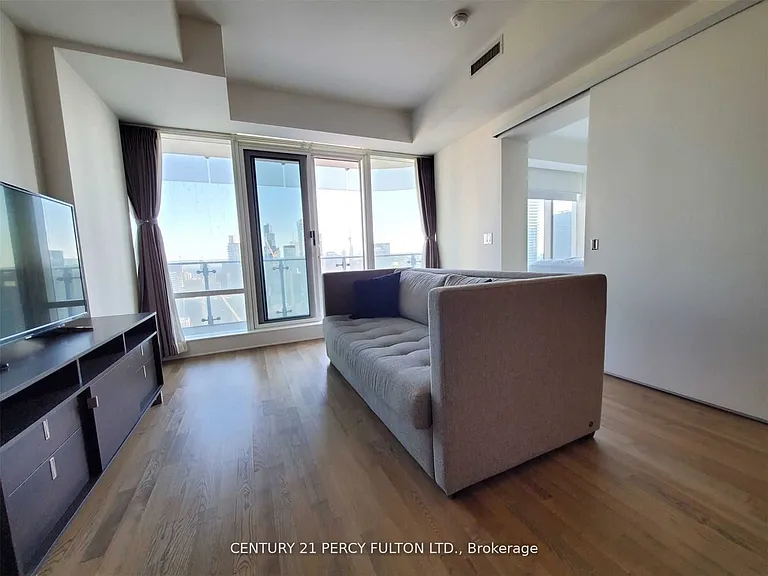 1 Bloor St E #3206 — Photo 10