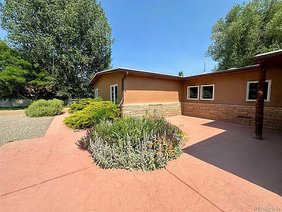 3rd image of 1207 Lincoln Street