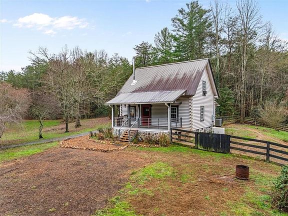 3rd image of 1824 Old Bucktown Rd