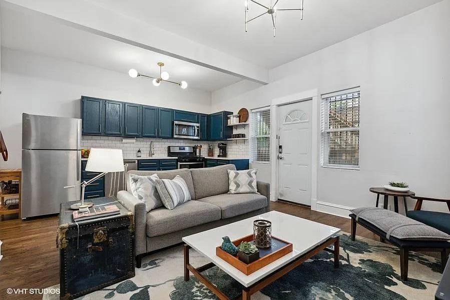 2 bed, 800 sqft, $2,995 — Photo 2